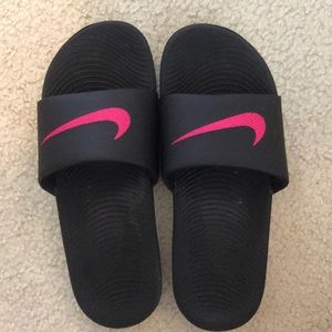 Nike women’s kawa slides